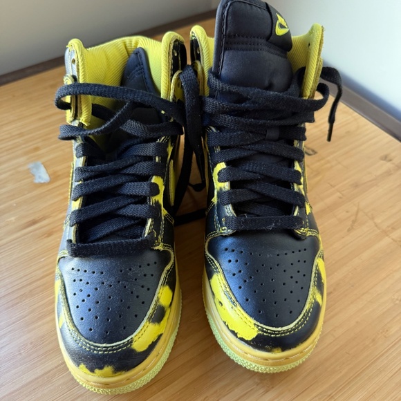 Nike Dunk High 1985 SP "Yellow Acid Wash" sneaker. - Picture 2 of 5